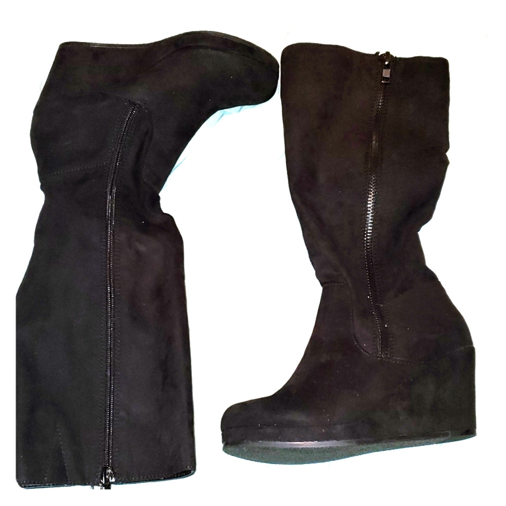 Black boots